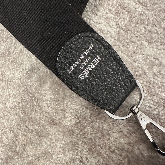 Black crossbody bag - Picture 3 of 3